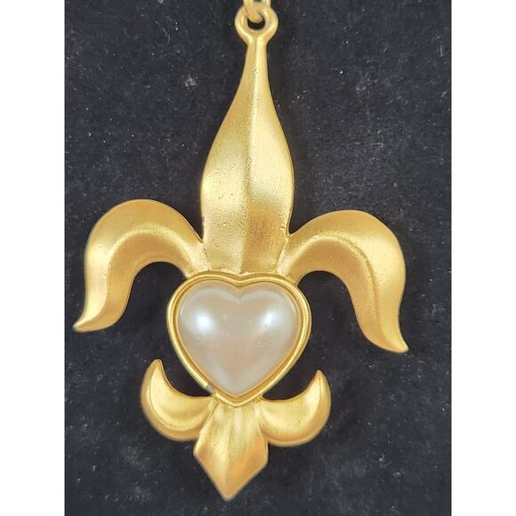 Heart Necklace Gold Tone Ann Klein Fleur-de-Lis Heart Necklace 20in - Picture 2 of 5